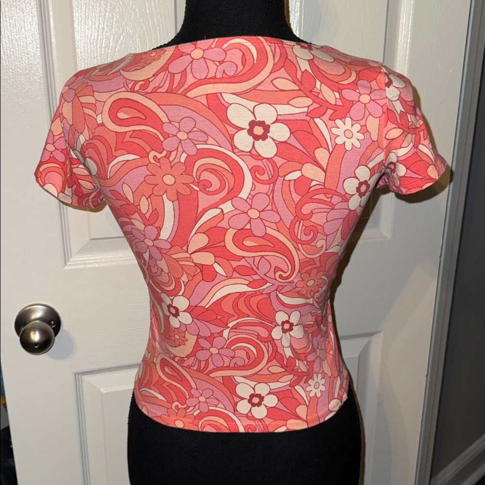 π€HOLLISTER RETRO FLORAL CROP TOP SIZE Mπ€ - Picture 7 of 7